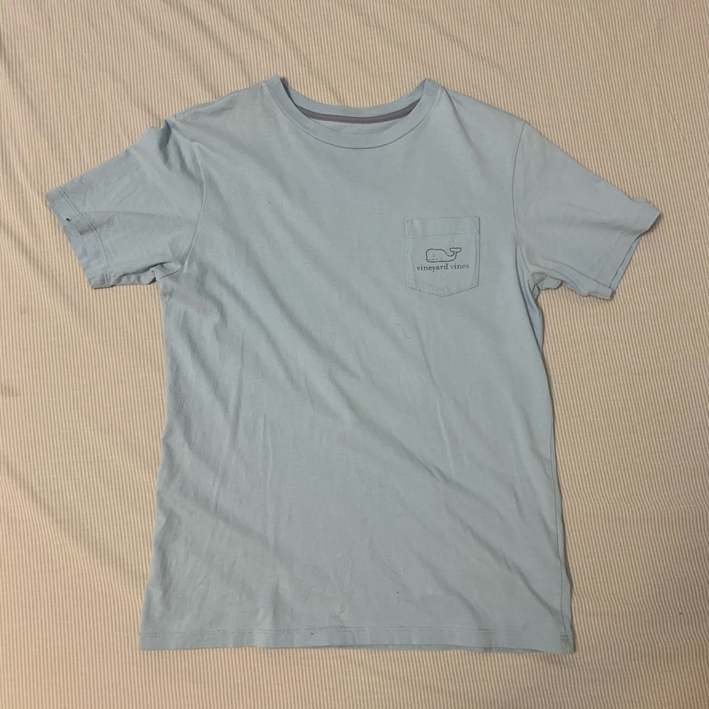 Baby blue vineyard vines shirt